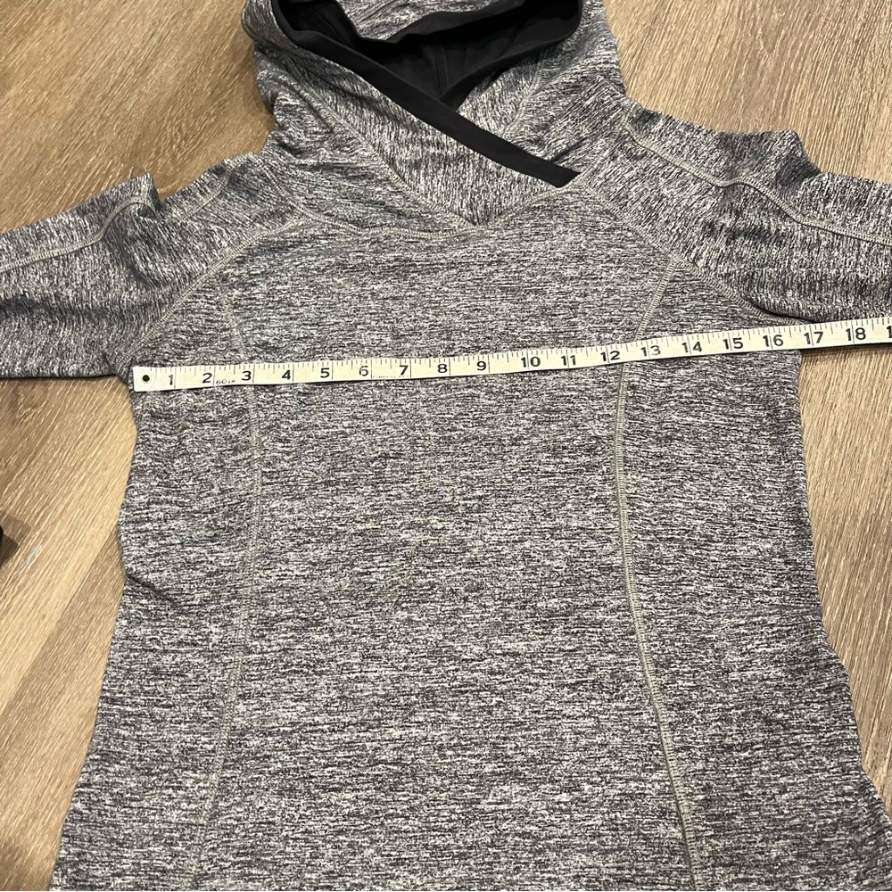 LULULEMON Think Fast Pullover - Picture 6 of 14
